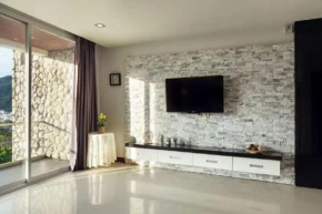 Patong Seascape 3-room Villa